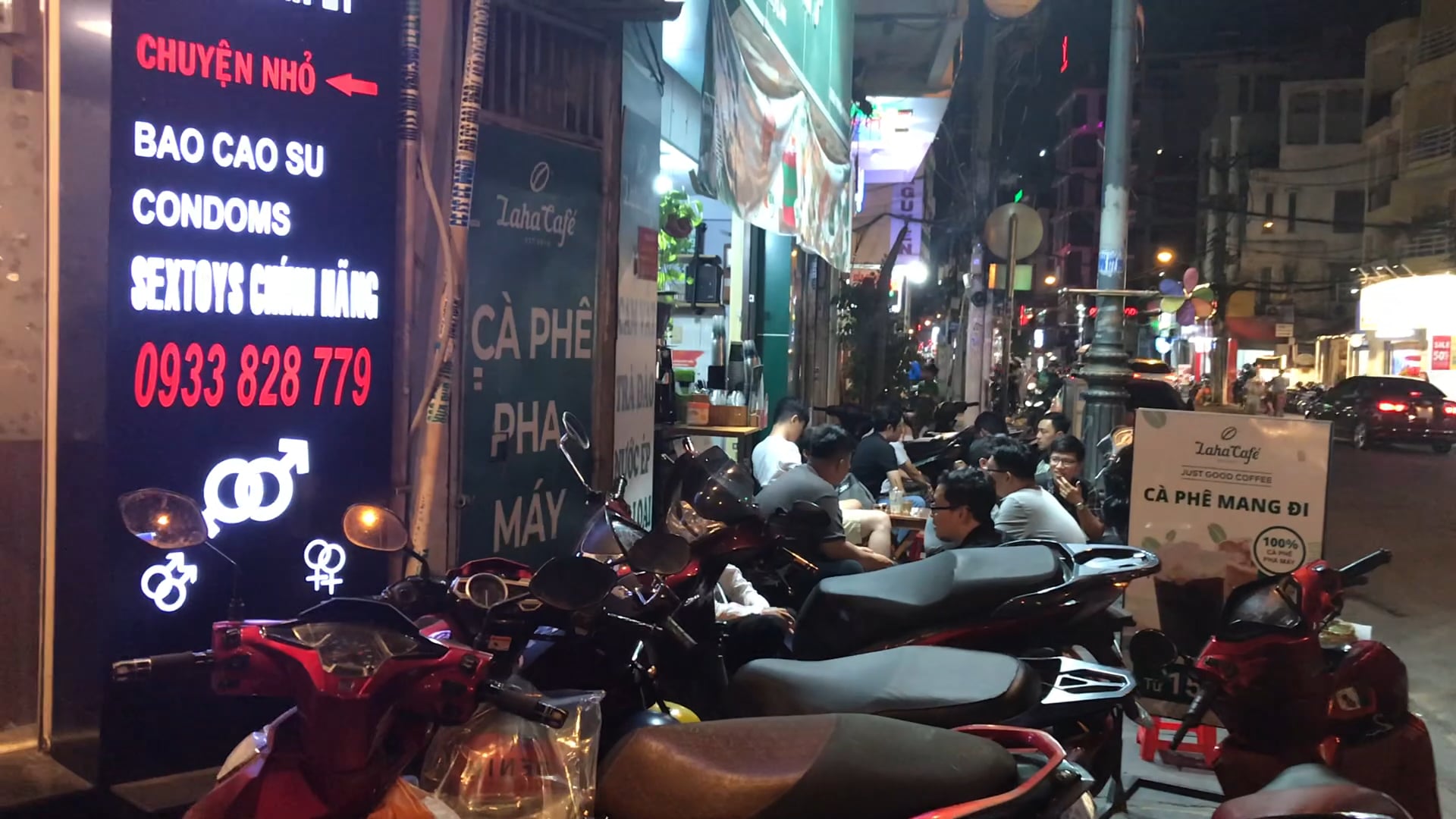 Whaaattt a sex shop in Ho Chi Min City how modern