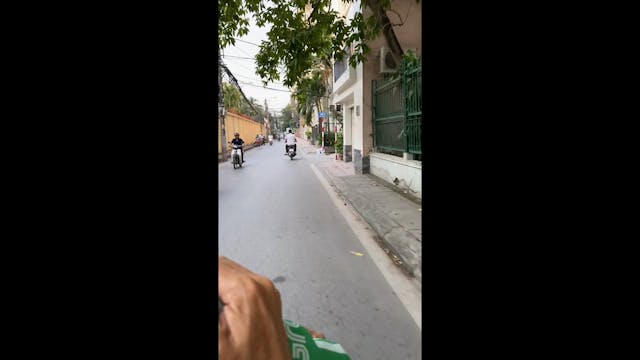 On the Cyclo with 3