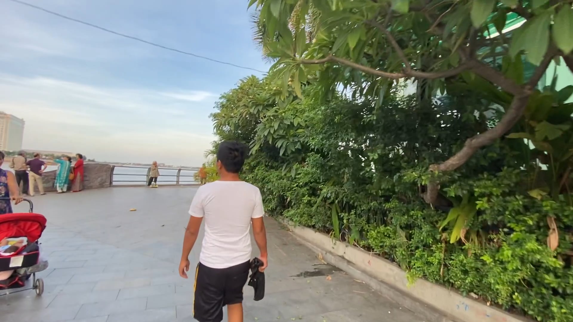 On the waterside at Phnom pen