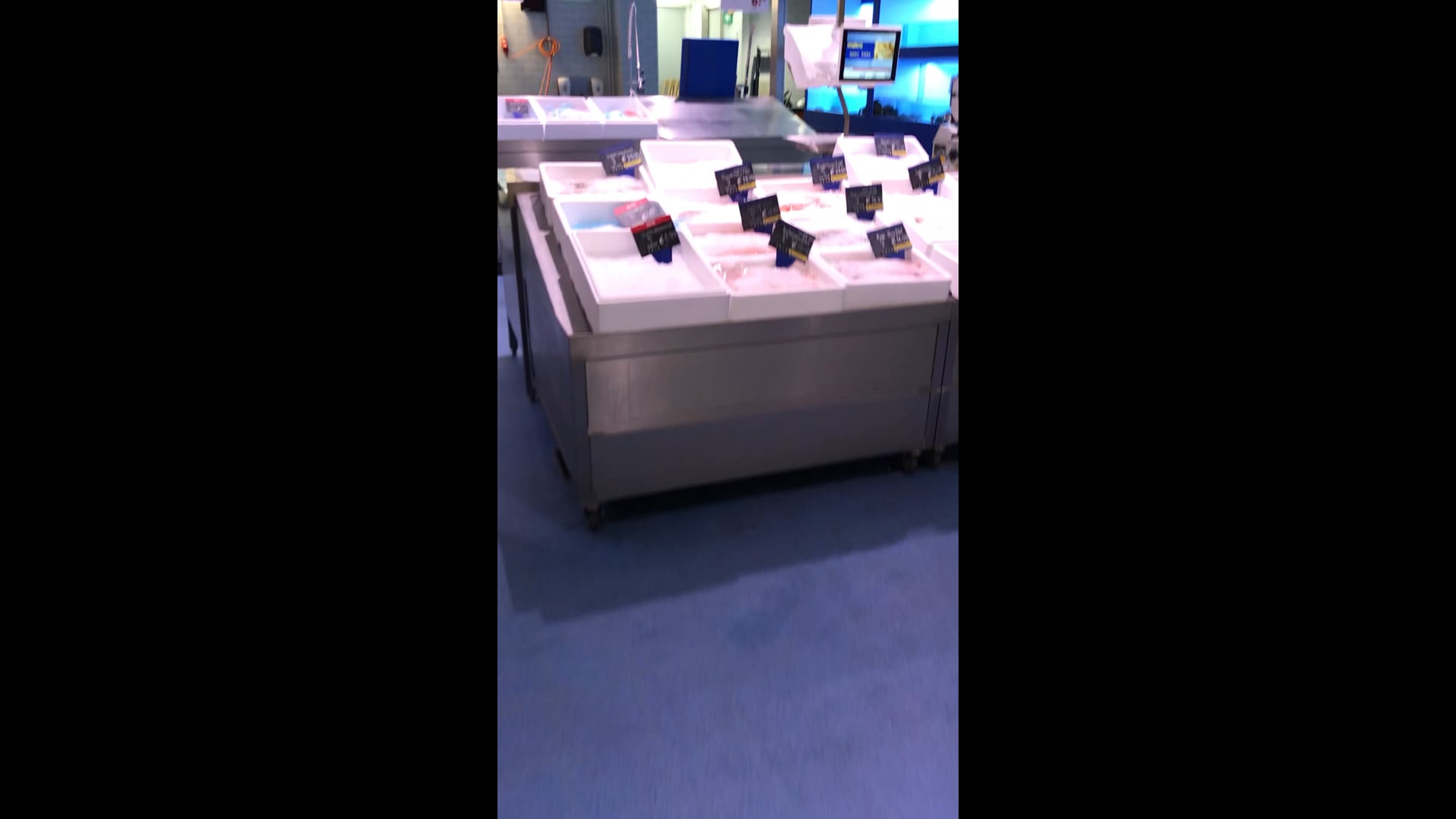 In Breda on look for peeled garlic