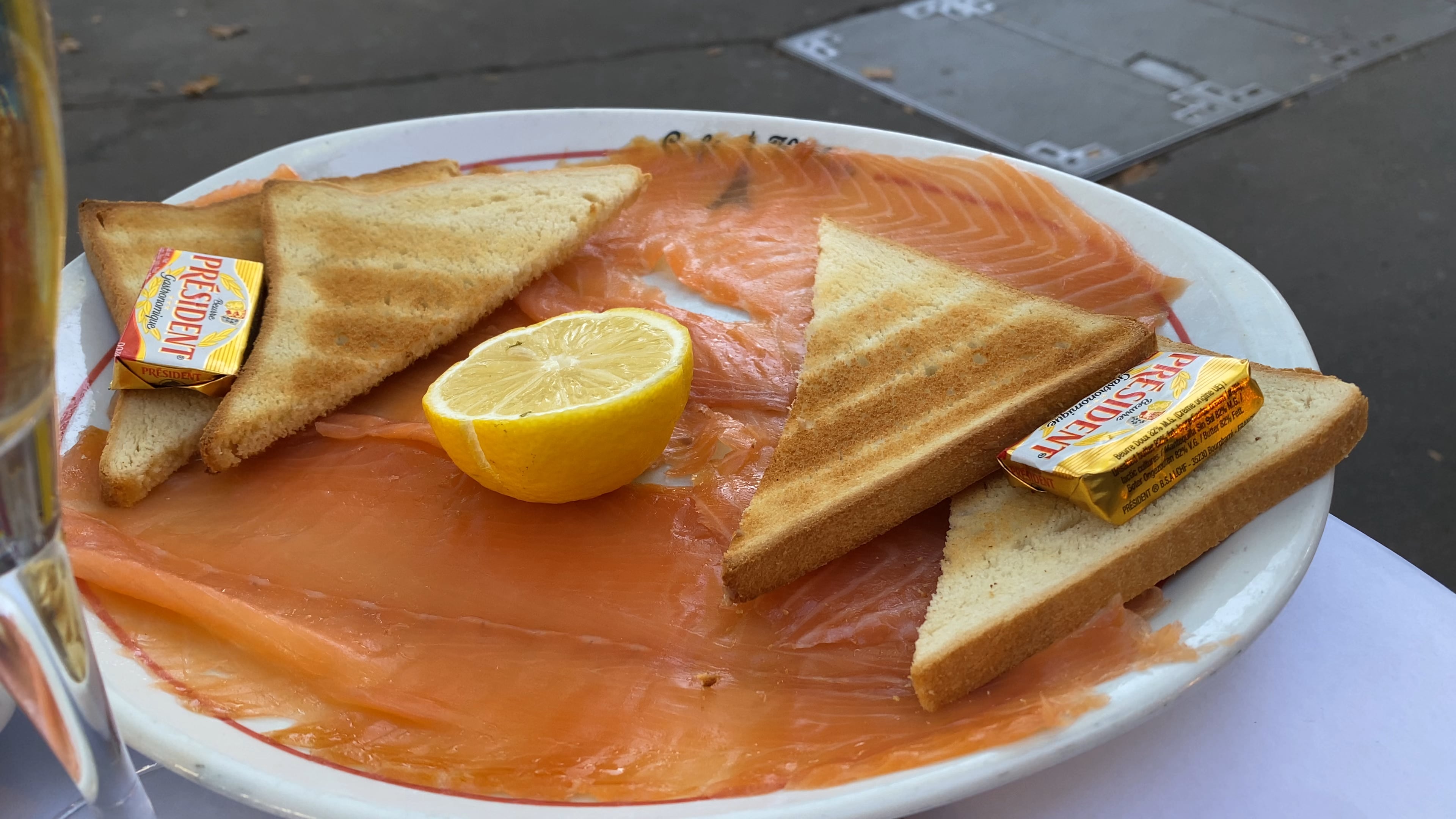 Salmon on toast with butter