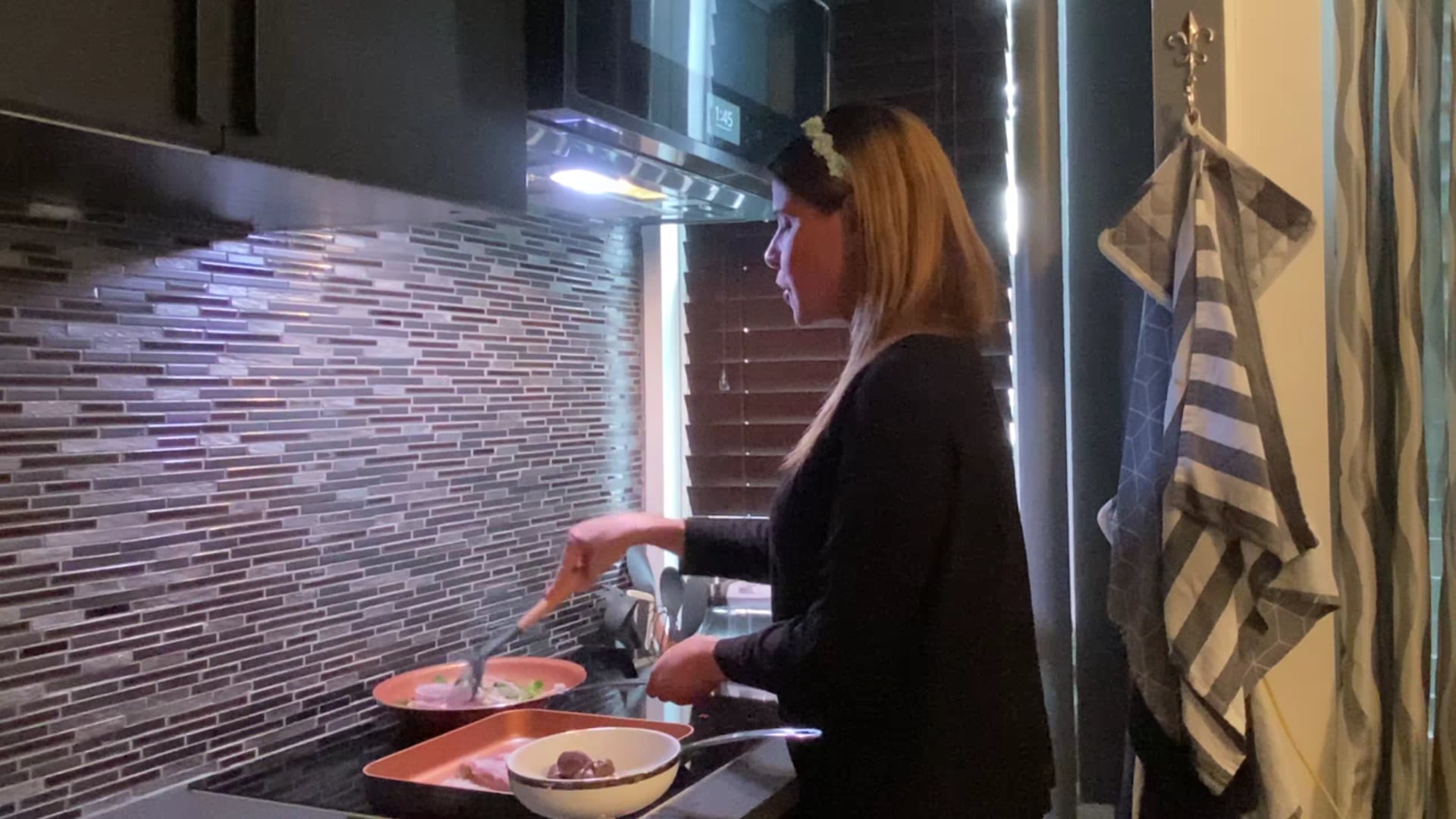 SHOW 14 FLANK STEAK WITH CHESTNUTS 