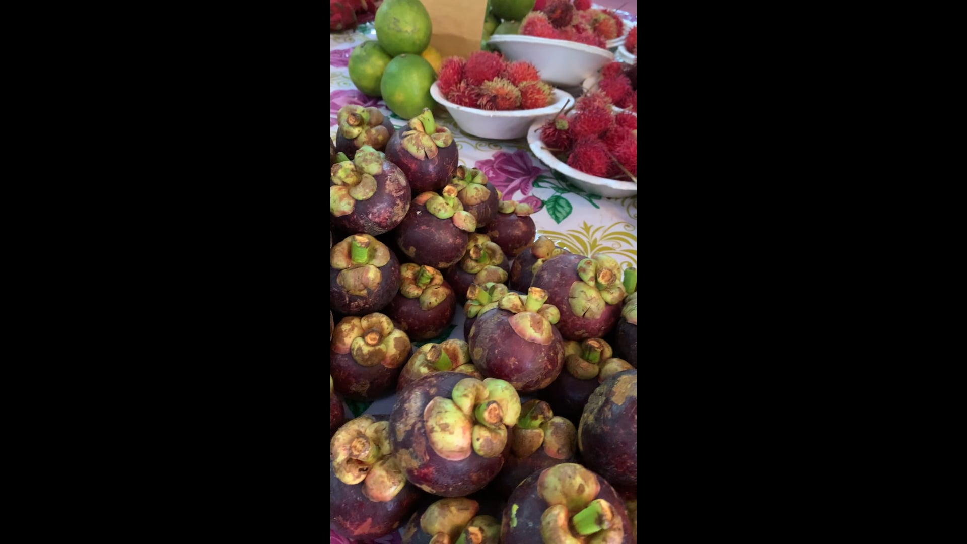 On the market in Suriname