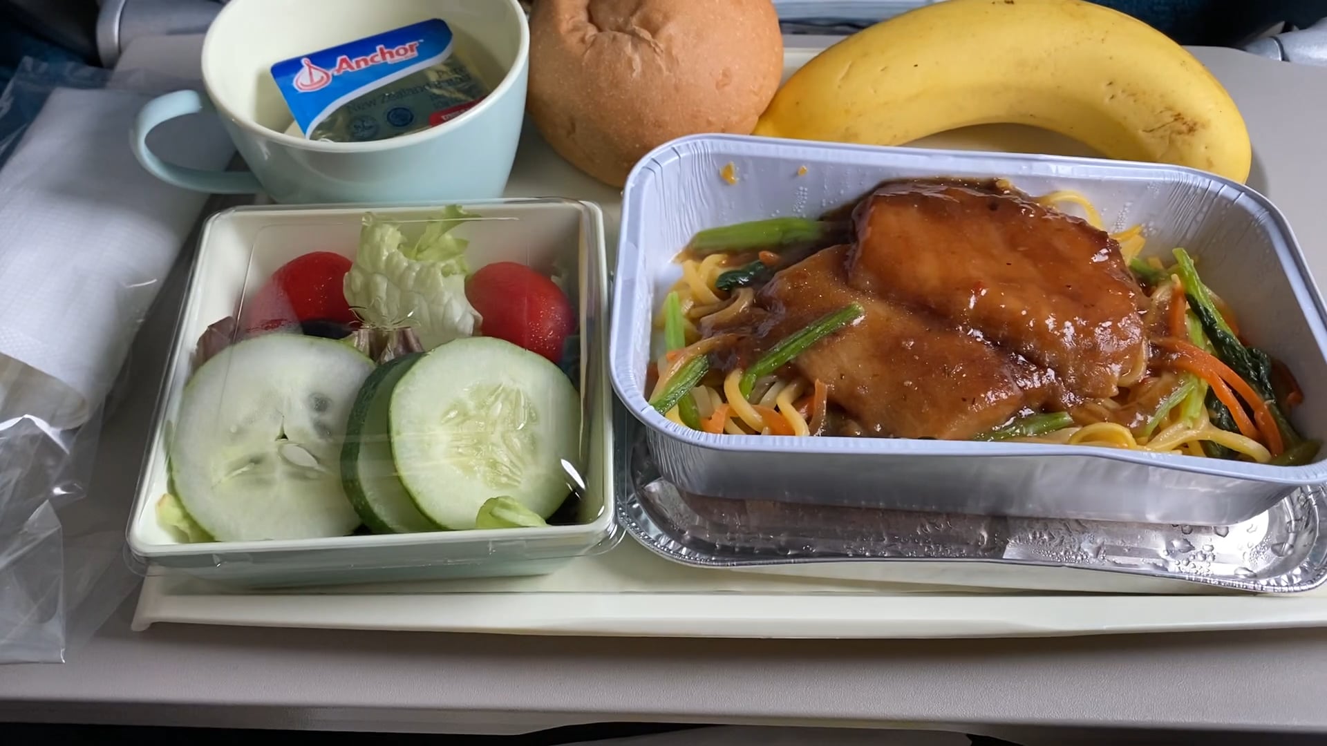 Food in the plane Vietnam airlines