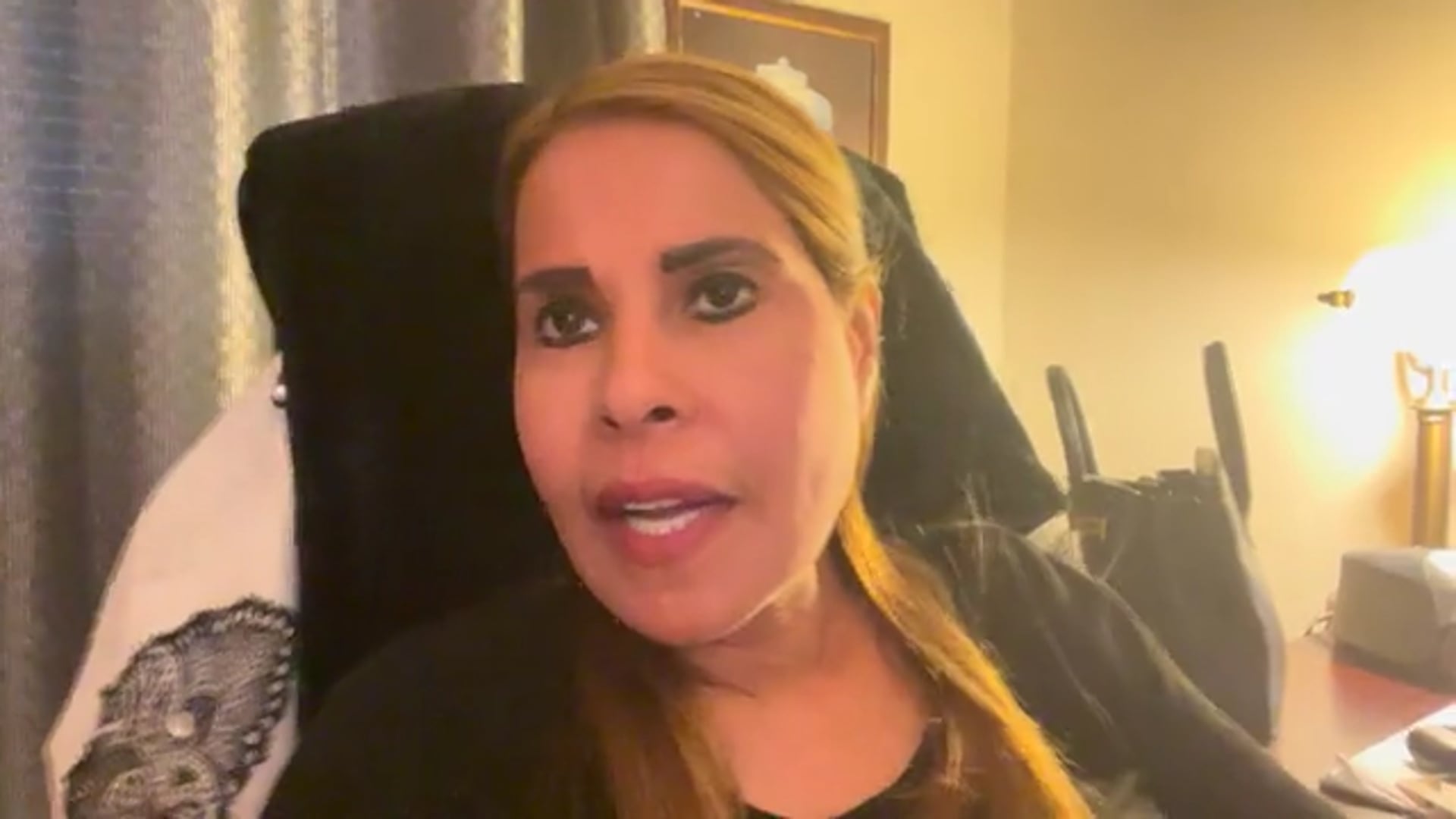 My poor niece is suffering from mental problems.