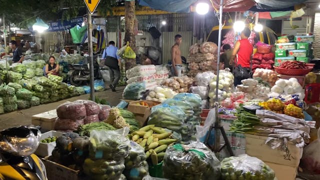 Night market Phnom pen