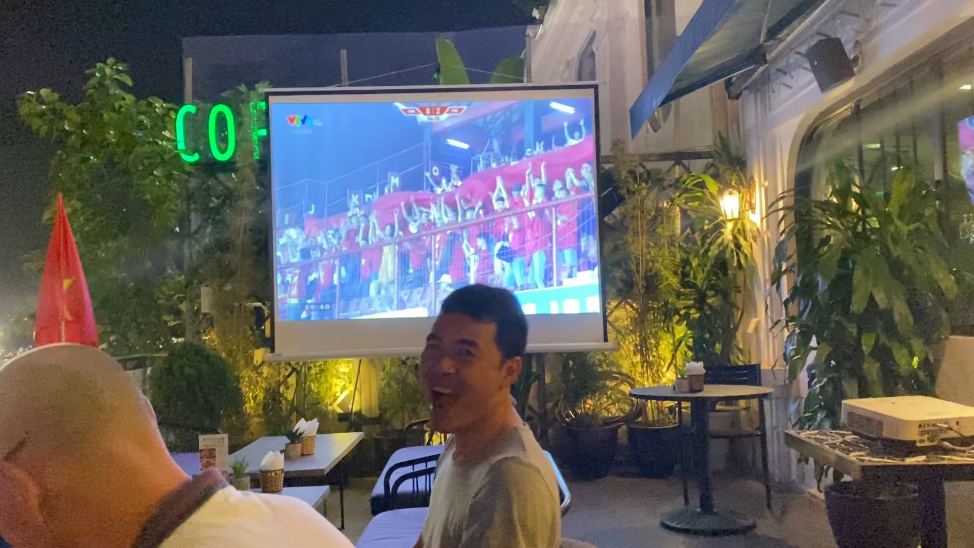 Coffee club on top of the square