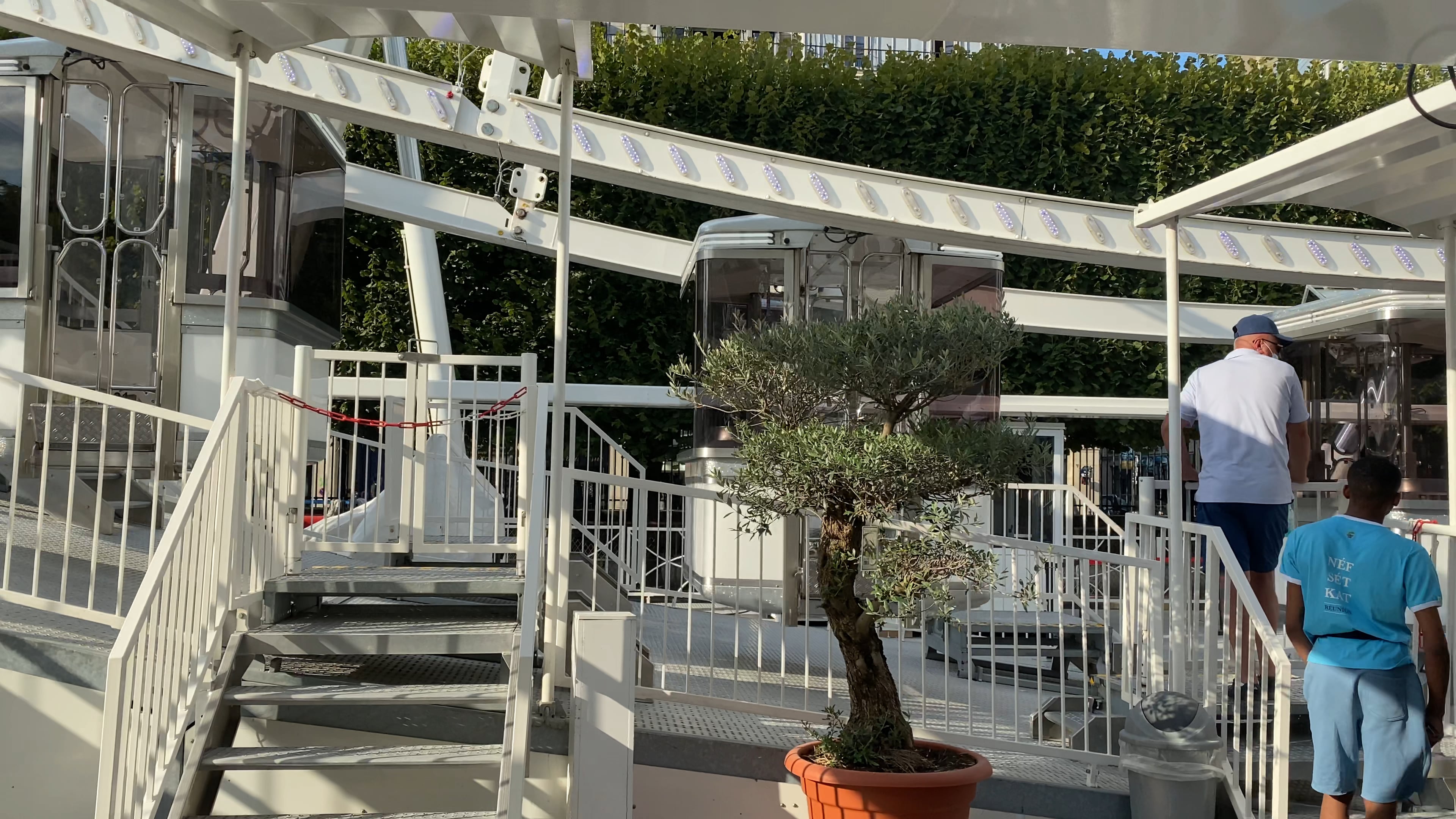 Ferris wheel in Paris