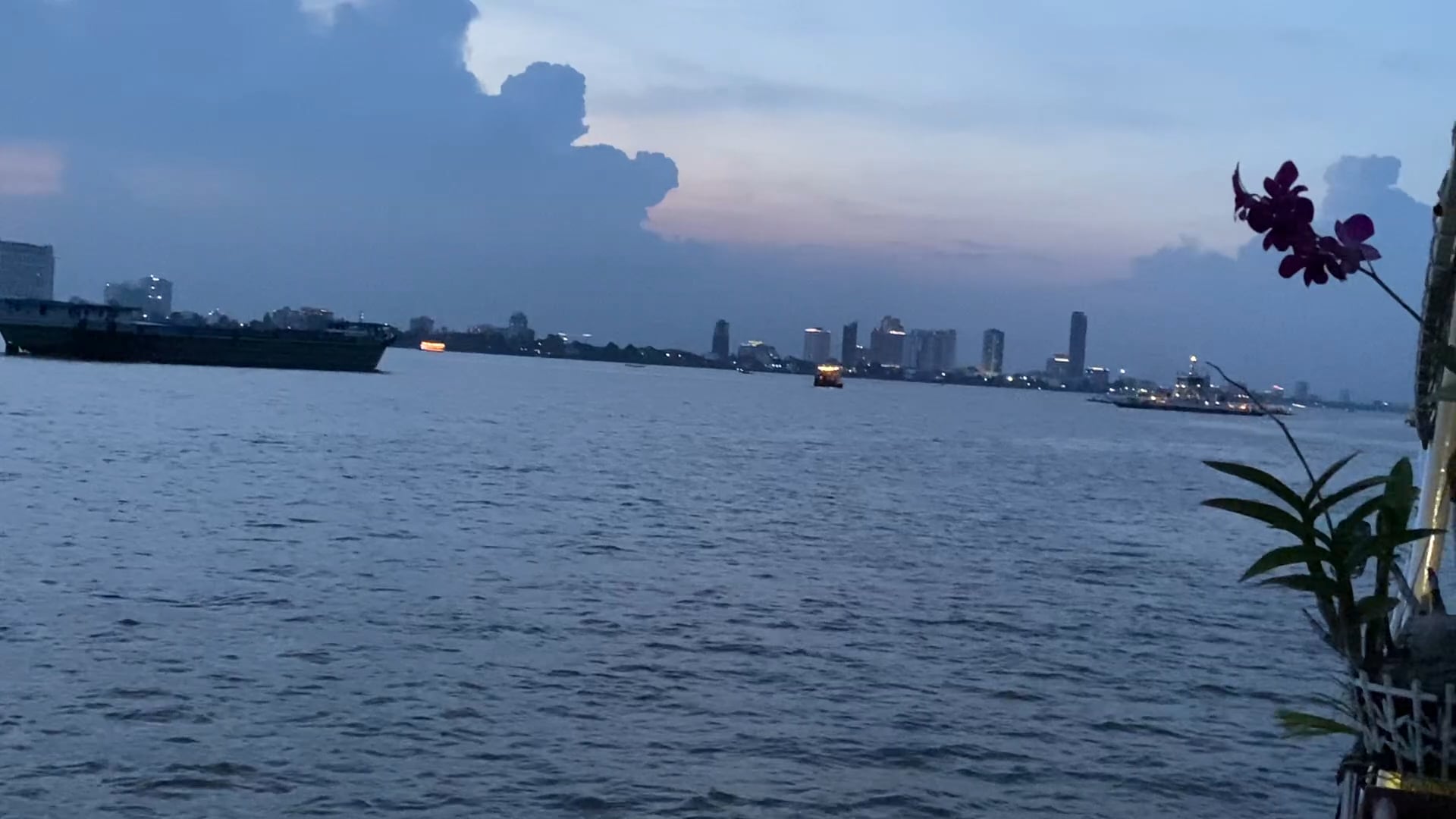 Phnom pen from the water