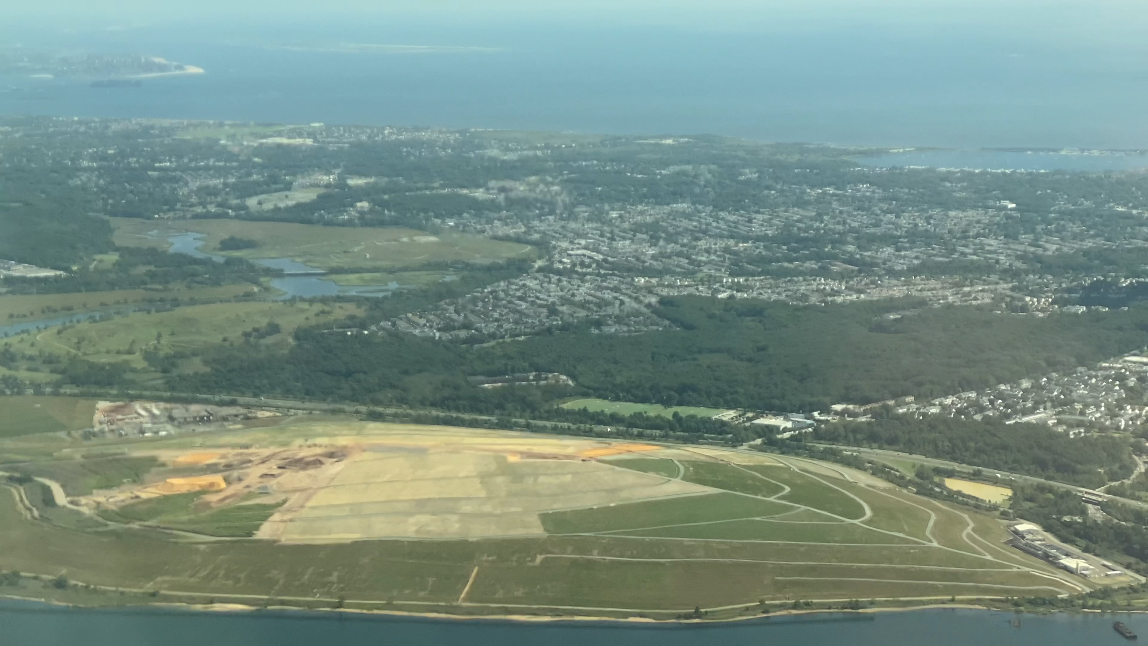 Landing New Ark airport