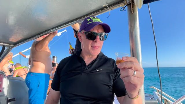 On the boat with Elisa and Le Bonx