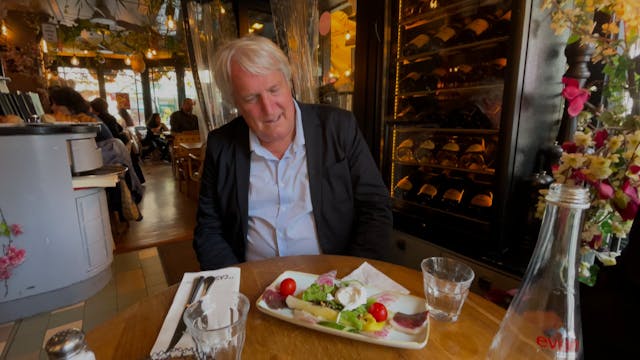 Lunch in Paris 