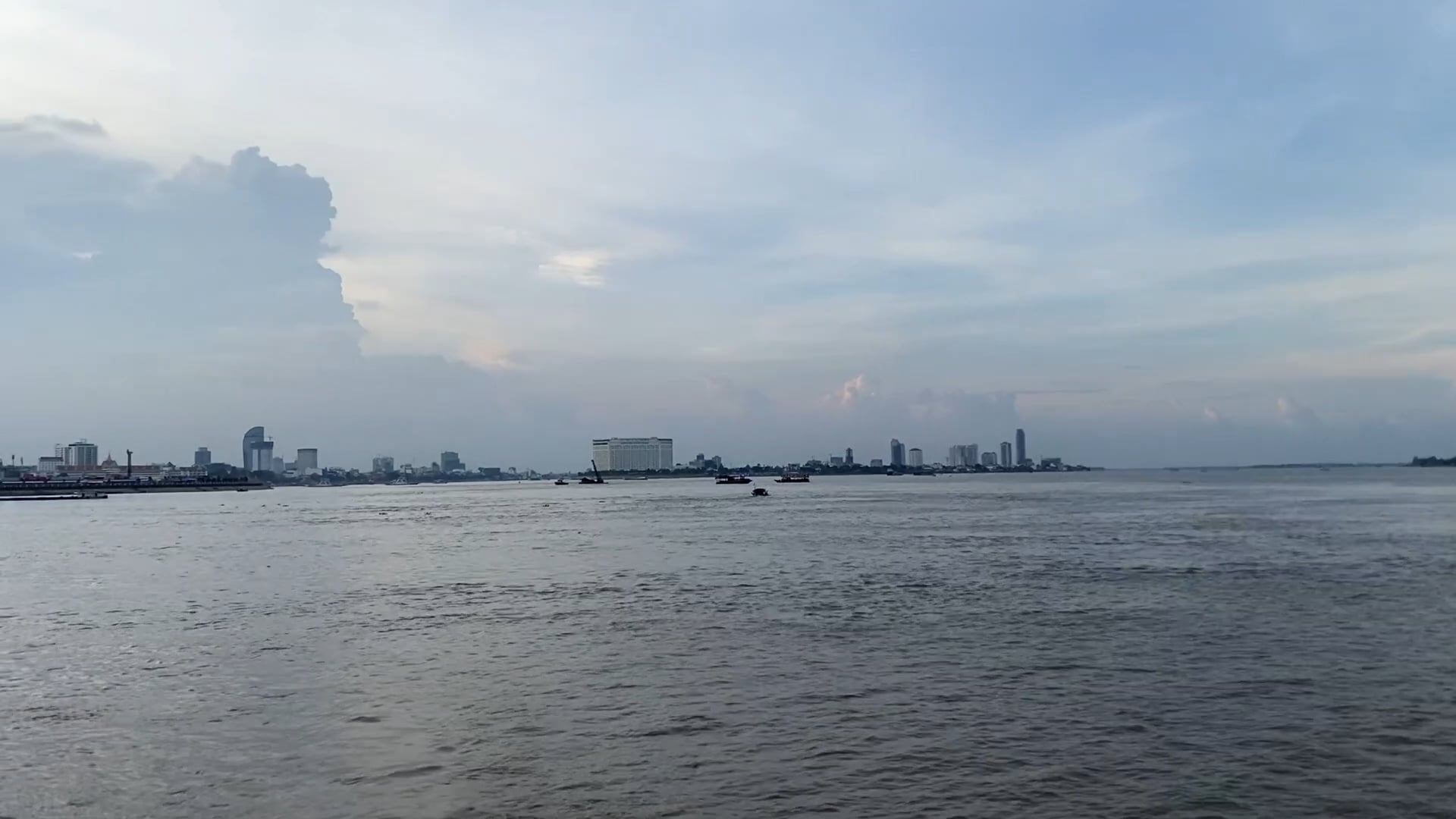 Phnom pen from the water