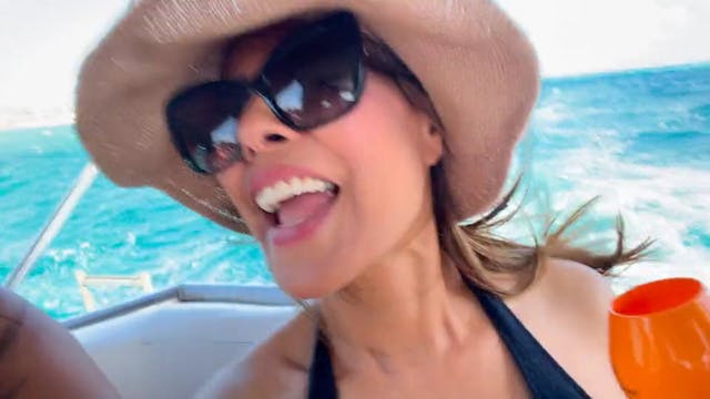On the boat with Elisa and Le Bonx