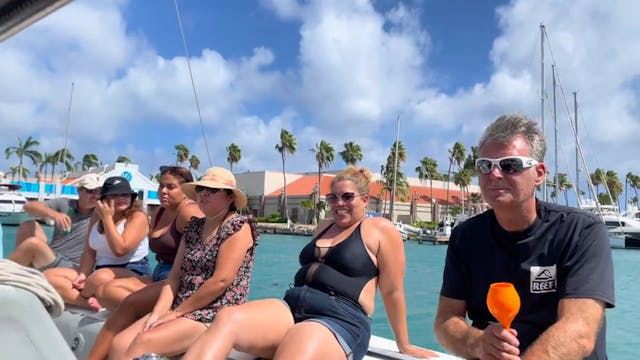 On the boat with Elisa and Le Bonx