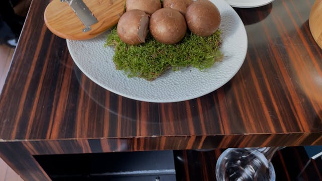 White truffles in Paris