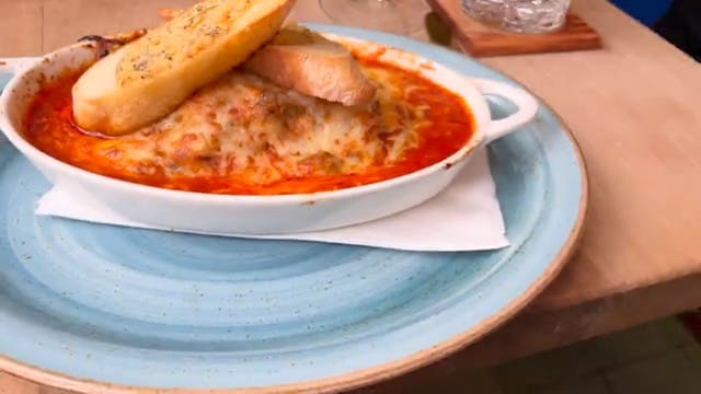 Lasagna at Que pasa