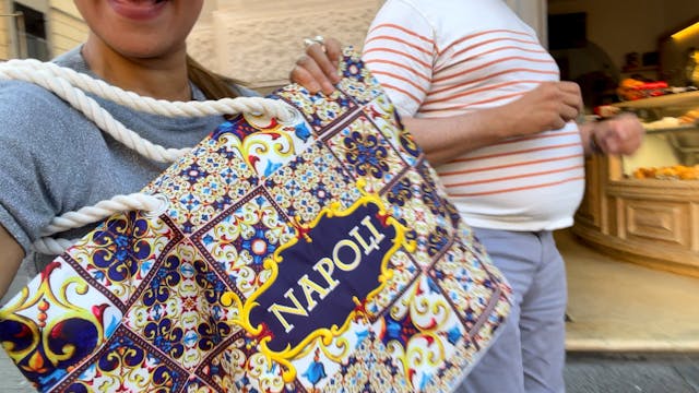 My Napoli, Bag