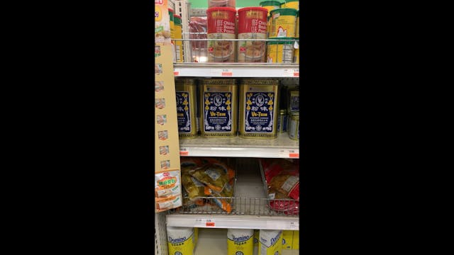 Ve-tsin  or adjinomotto on the shelve...