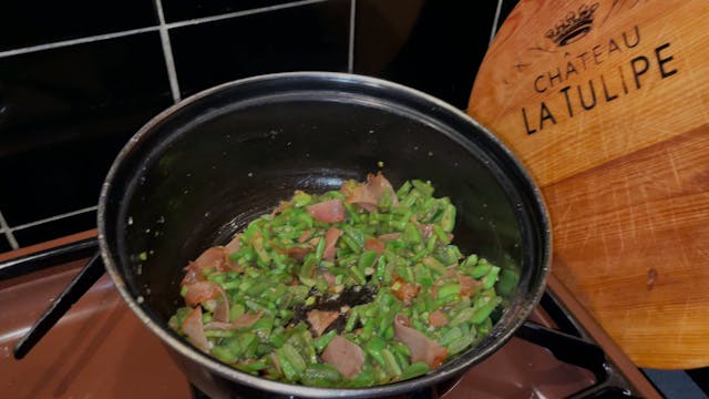 Green beans with Iberico ham