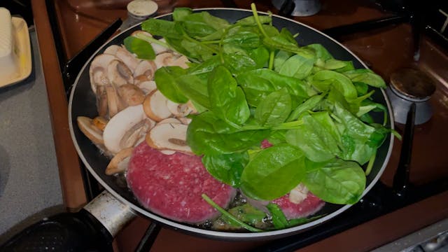 Spinach mushrooms and sliders