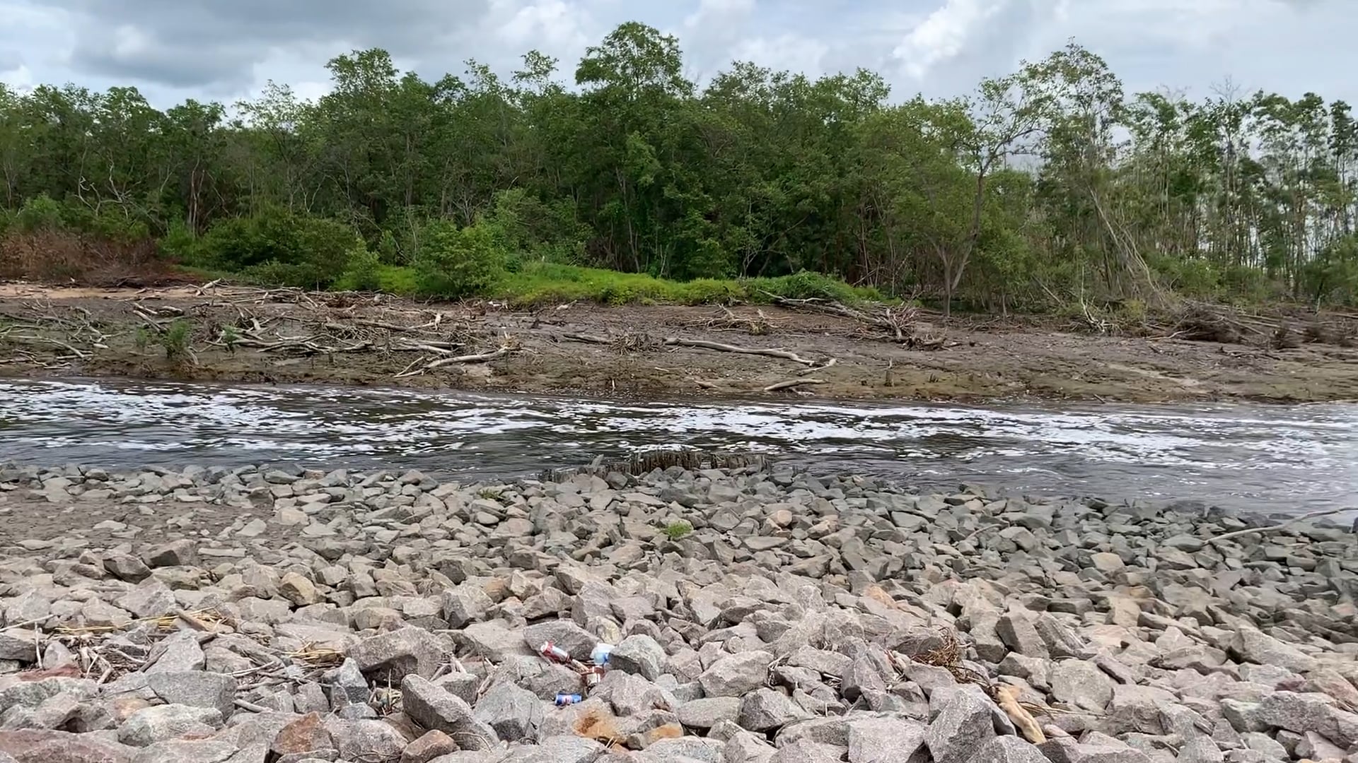 The water goes very quick back to the Atlantic Ocean