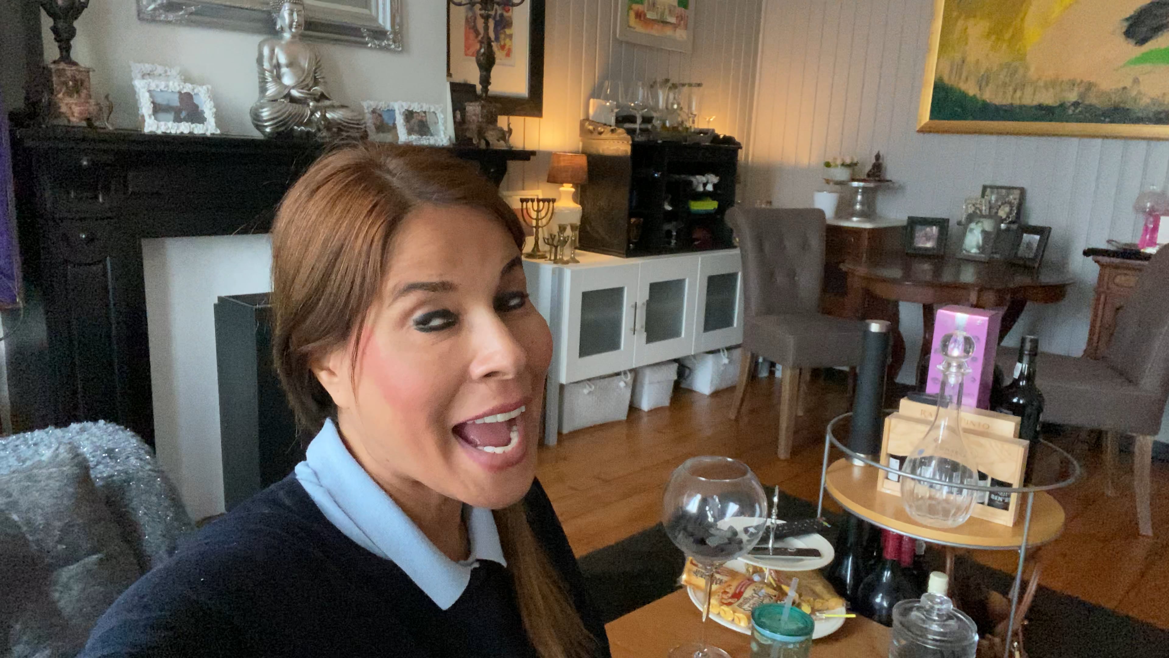 2 Galls over 4 dinner - 1 vegetarian and Mo