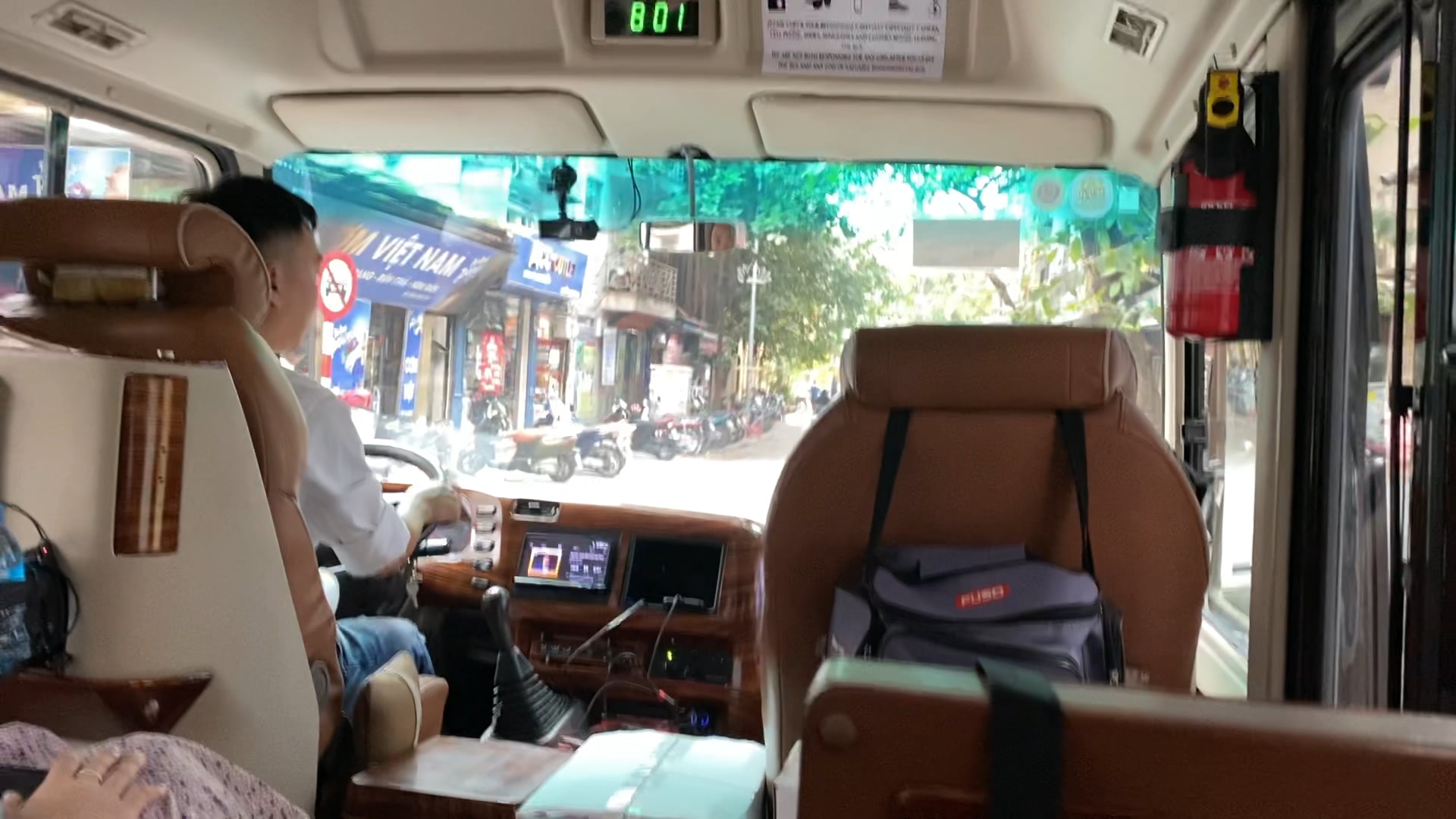 Nice bus for the Mai Tai trip