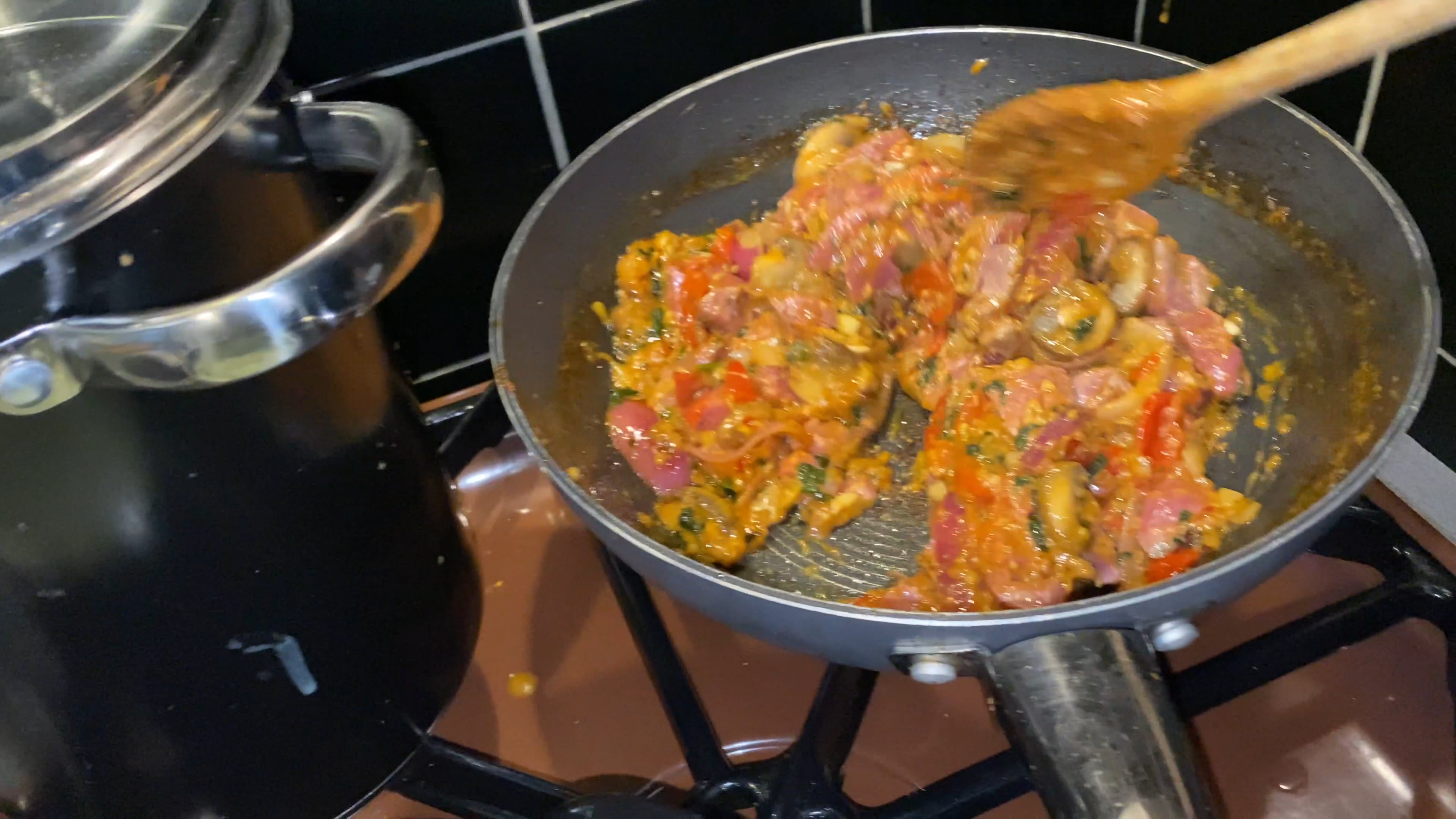 Spicy sauce for tenderloin