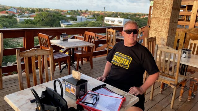 Straddle it saloon in Aruba