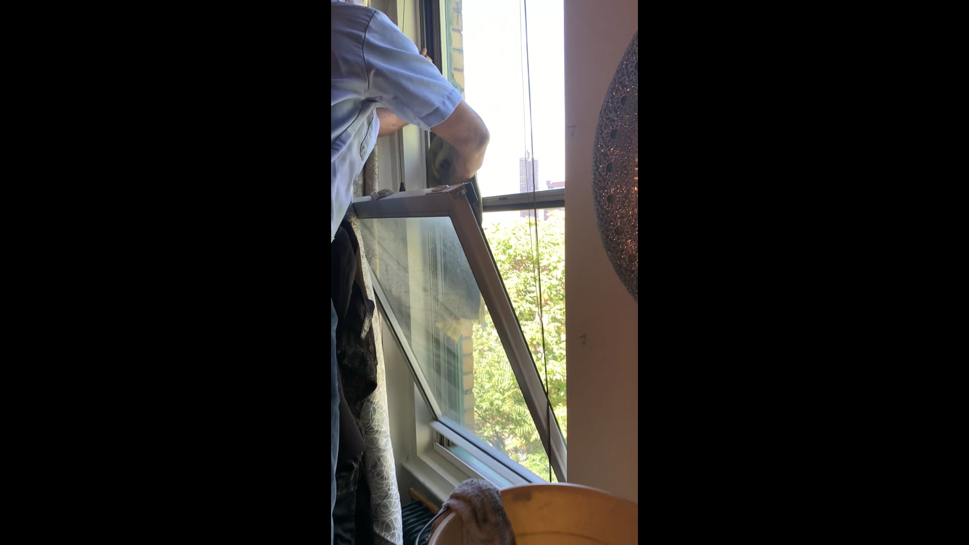 This is how we clean out windows