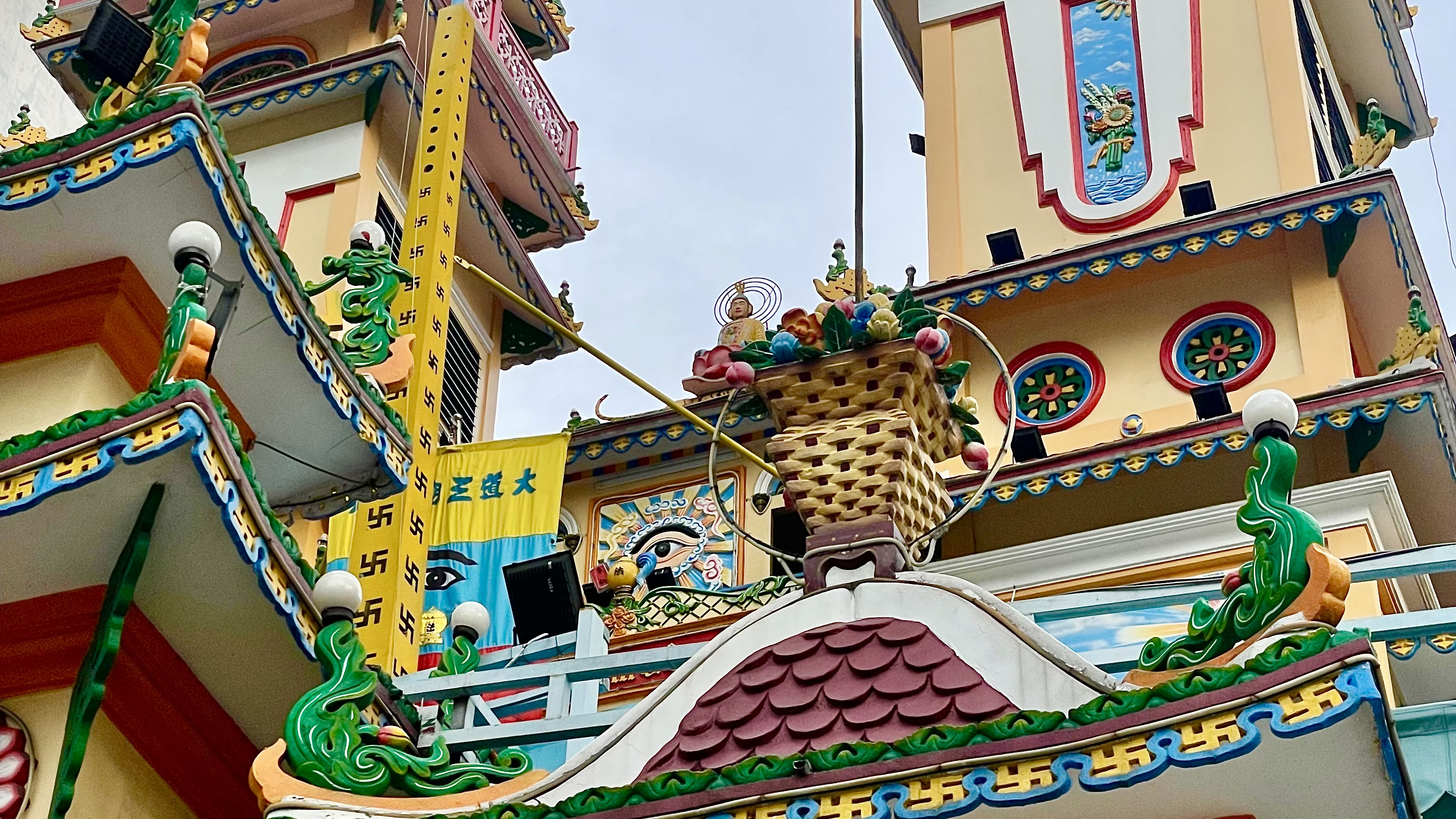 HONG KONG AND VIETNAM IN 30 SECONDS 🇭🇰 🇻🇳