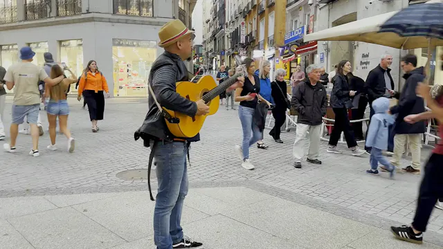 DANDO VUELTAS (SPAIN) 🇪🇸