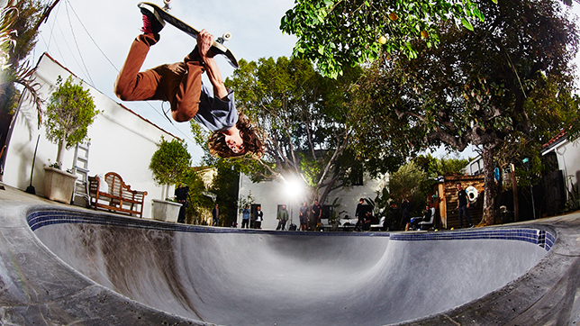 Arto Saari: Skate Photography On Location With Strobes