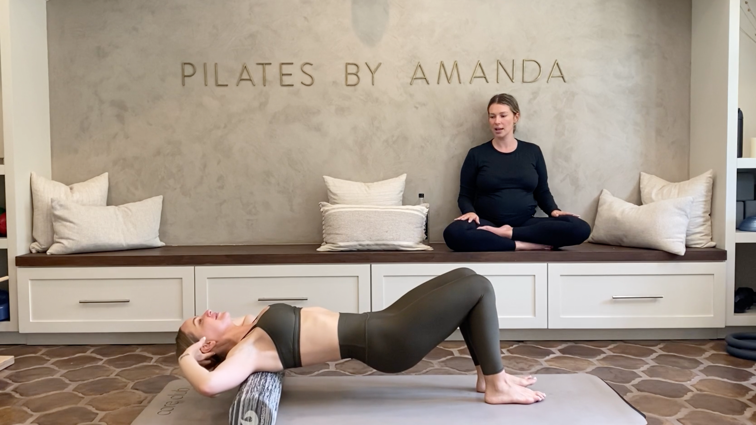 11 Min: Single Prop // Stretch Class // Foam Roller