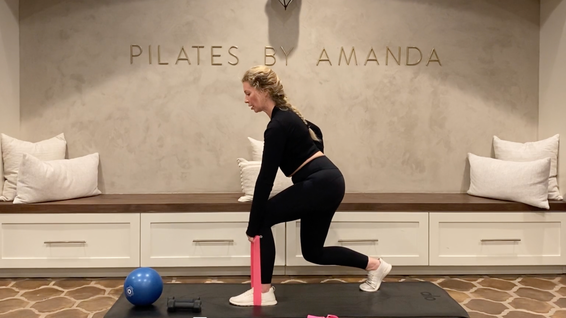 34 Min; Quickie // Full Body // Ball, Bands, & Hand Weights