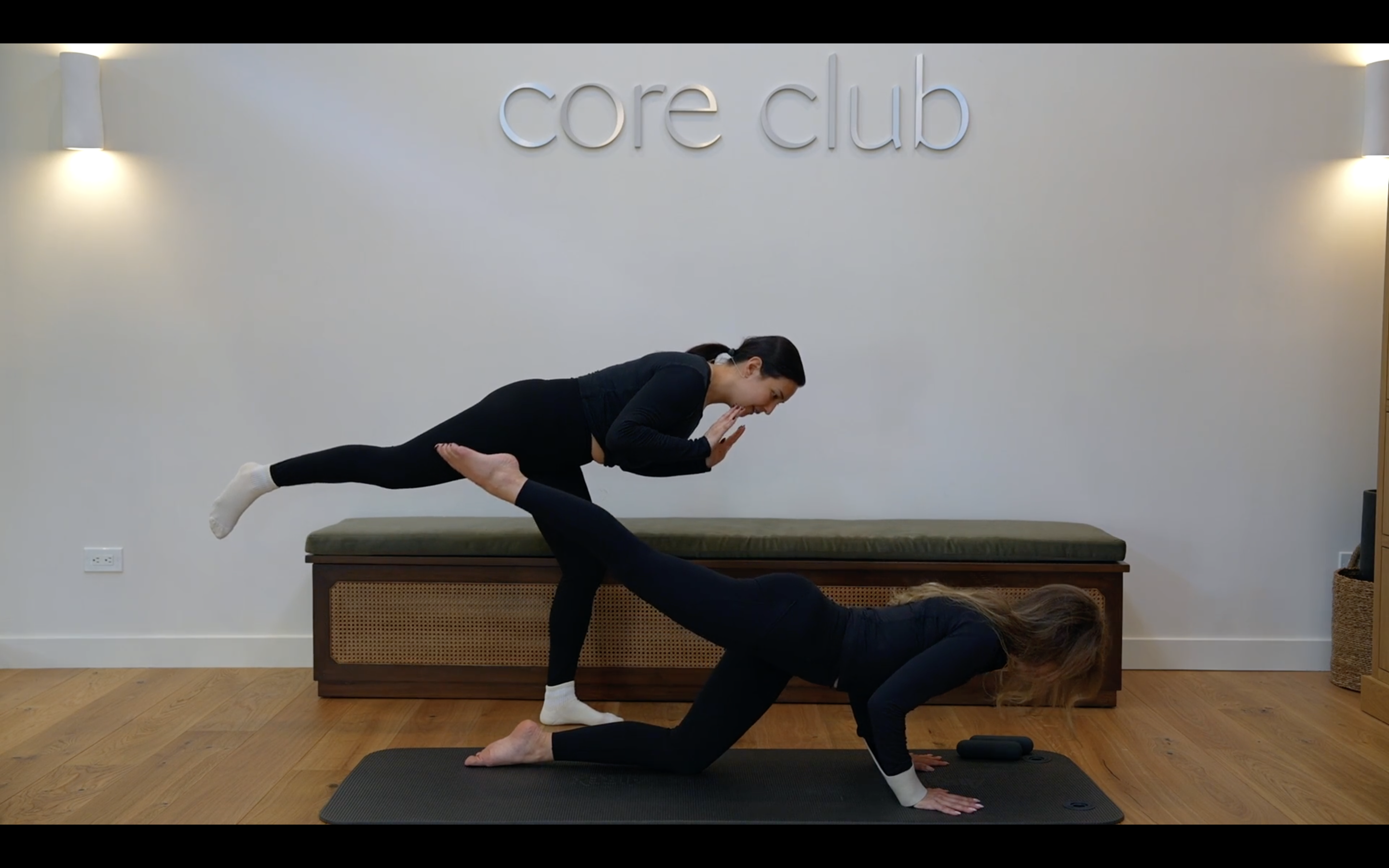 10 Min: Arm Burn // Bands & Hand Weights