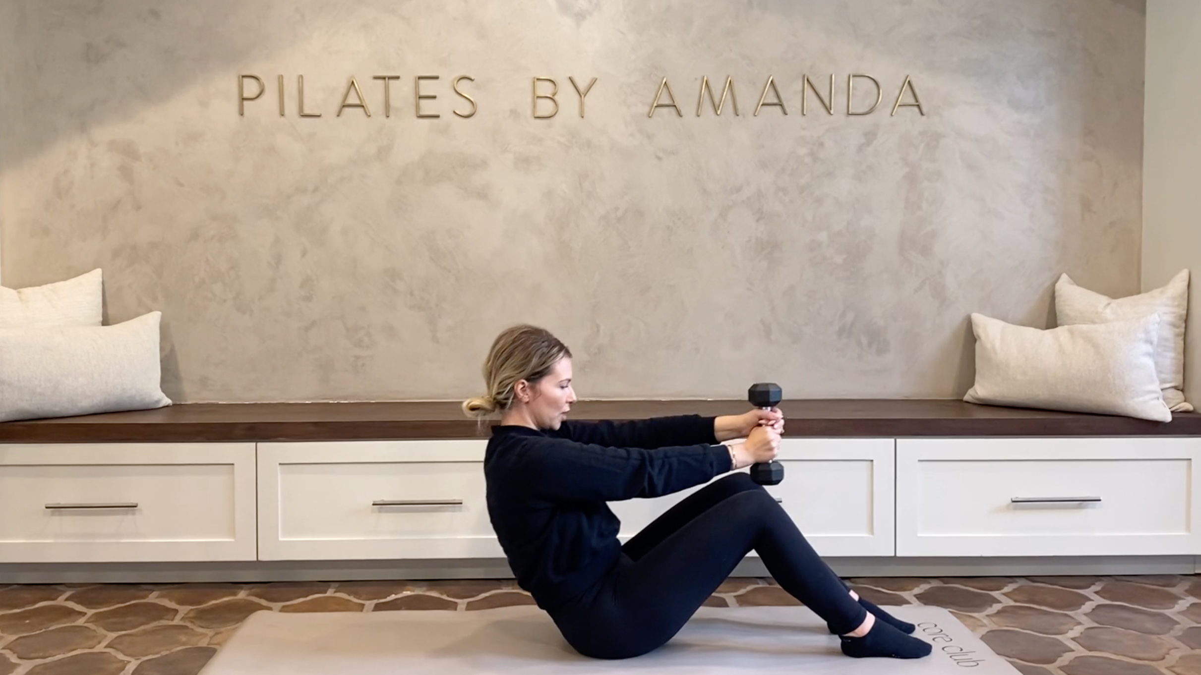 22 Min: Quickie // Abs // Single Hand Weight