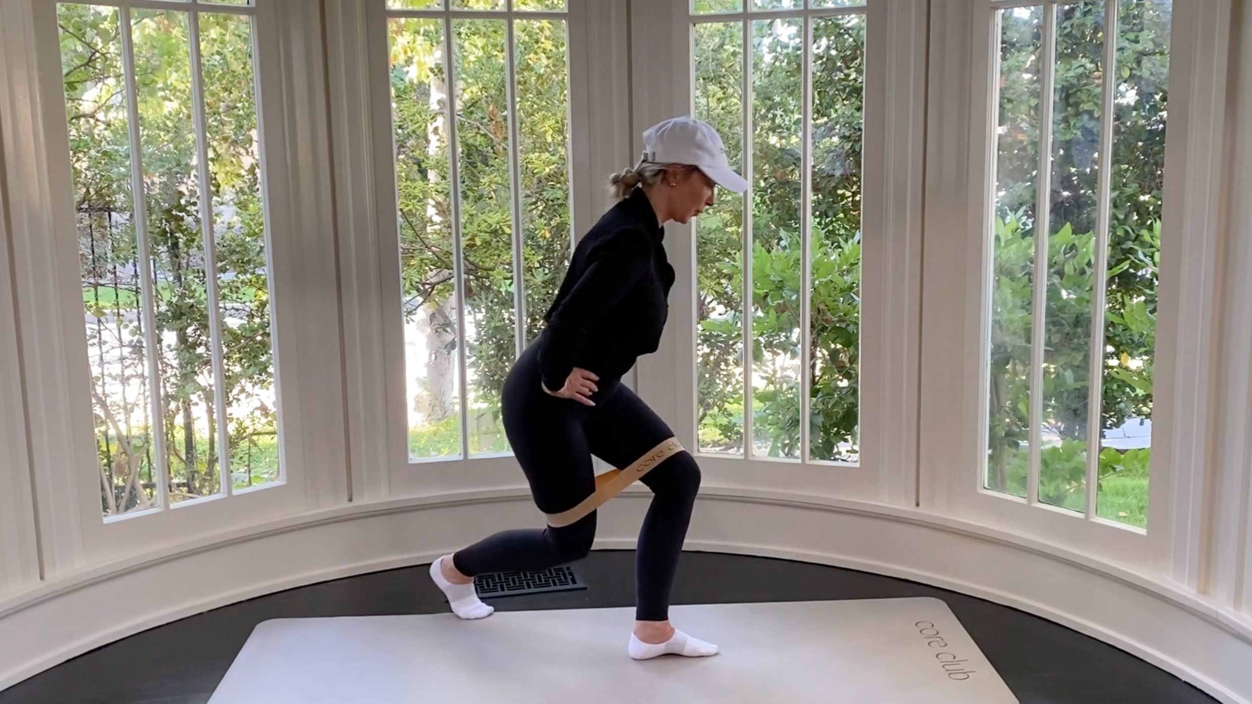 11 Min: Standing Legs // Bands