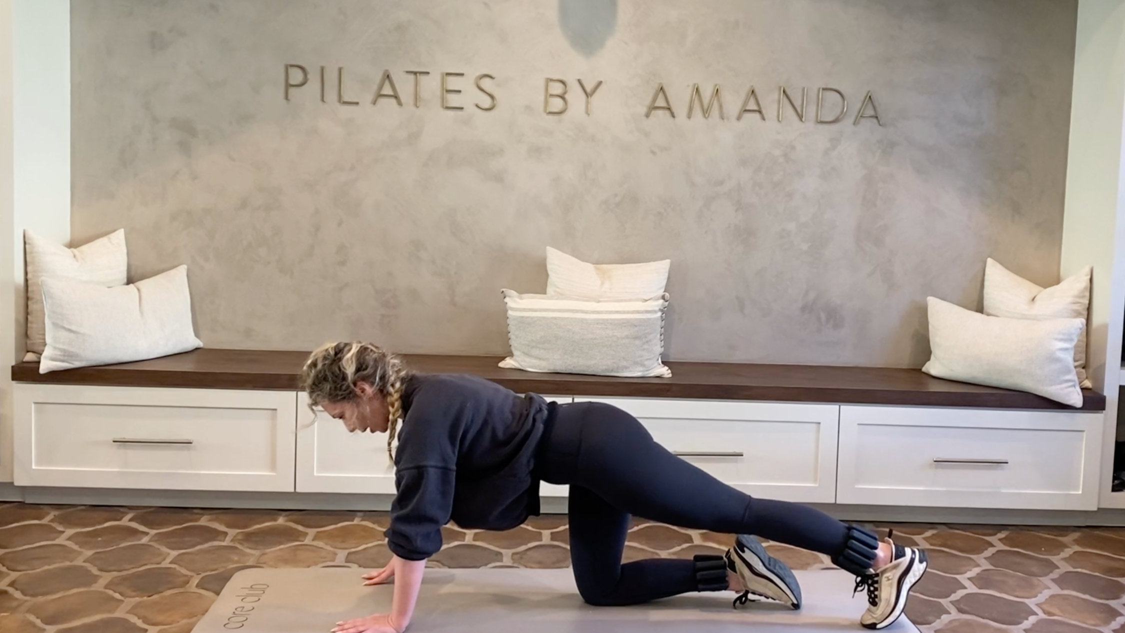 26 Min: Quickie // Full Body // Ankle Weights