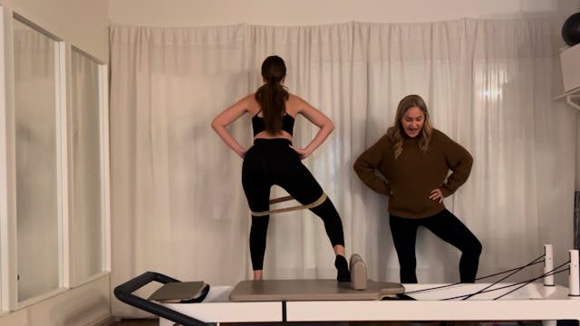 Reformer Series: Booty and Abs, 33 min