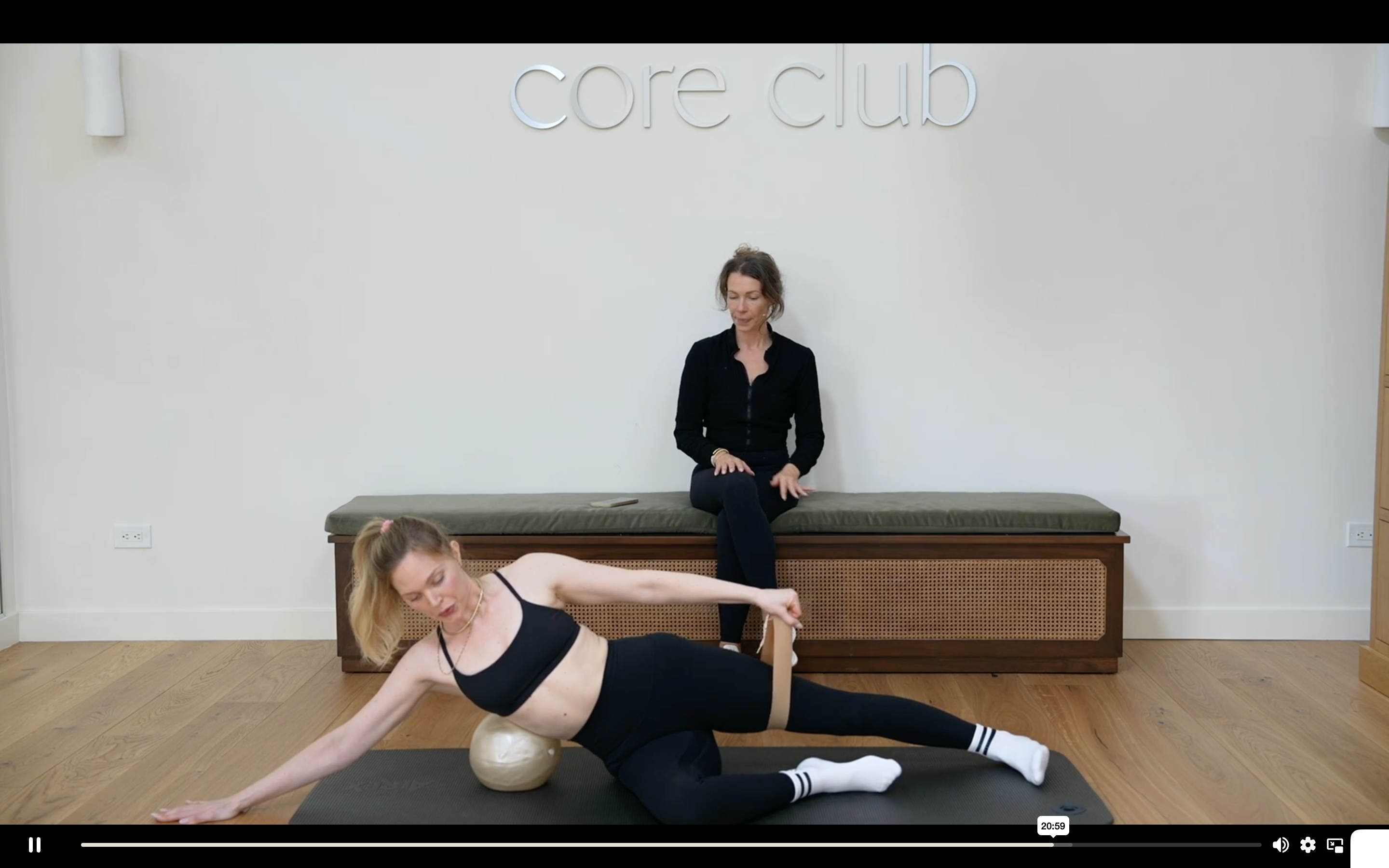 25 Min: Abs & Obliques / Bands & Ball