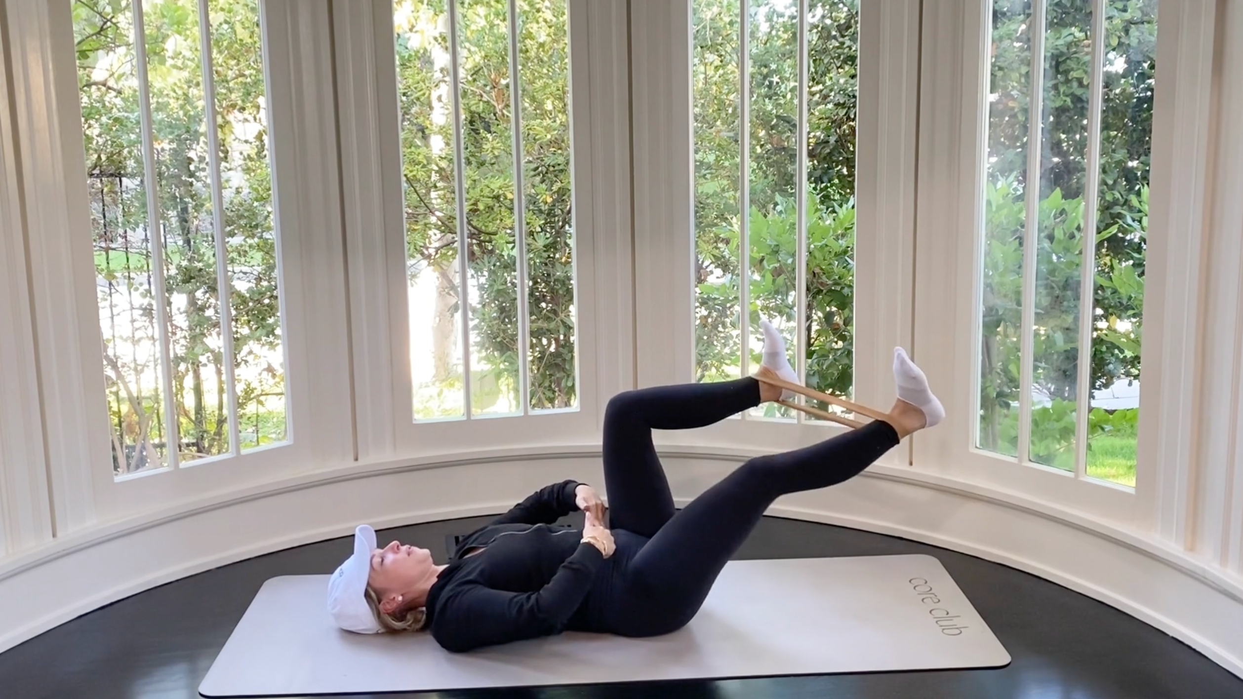 10 Min: Quickie // Abs // Bands