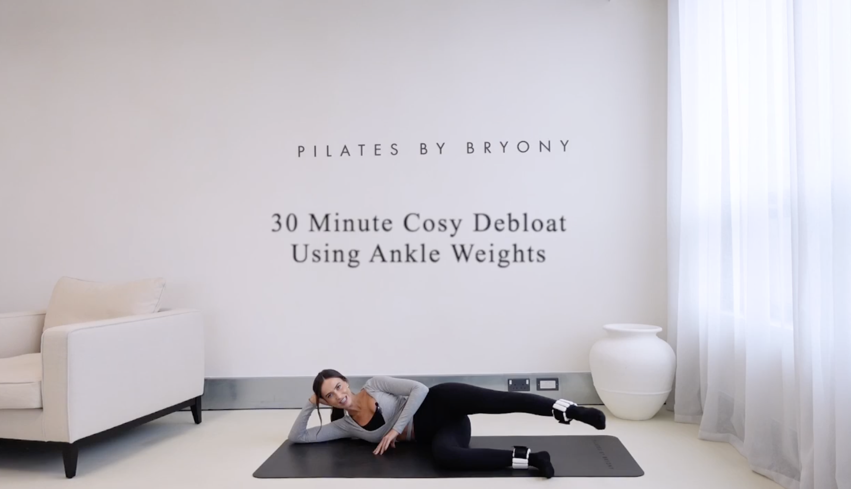 DAY 2 //: 30 minute cosy debloat using ankle weights 