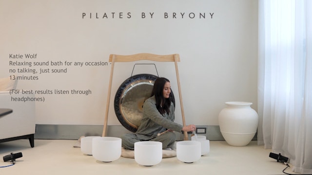 Relaxing sound bath for any occasion 