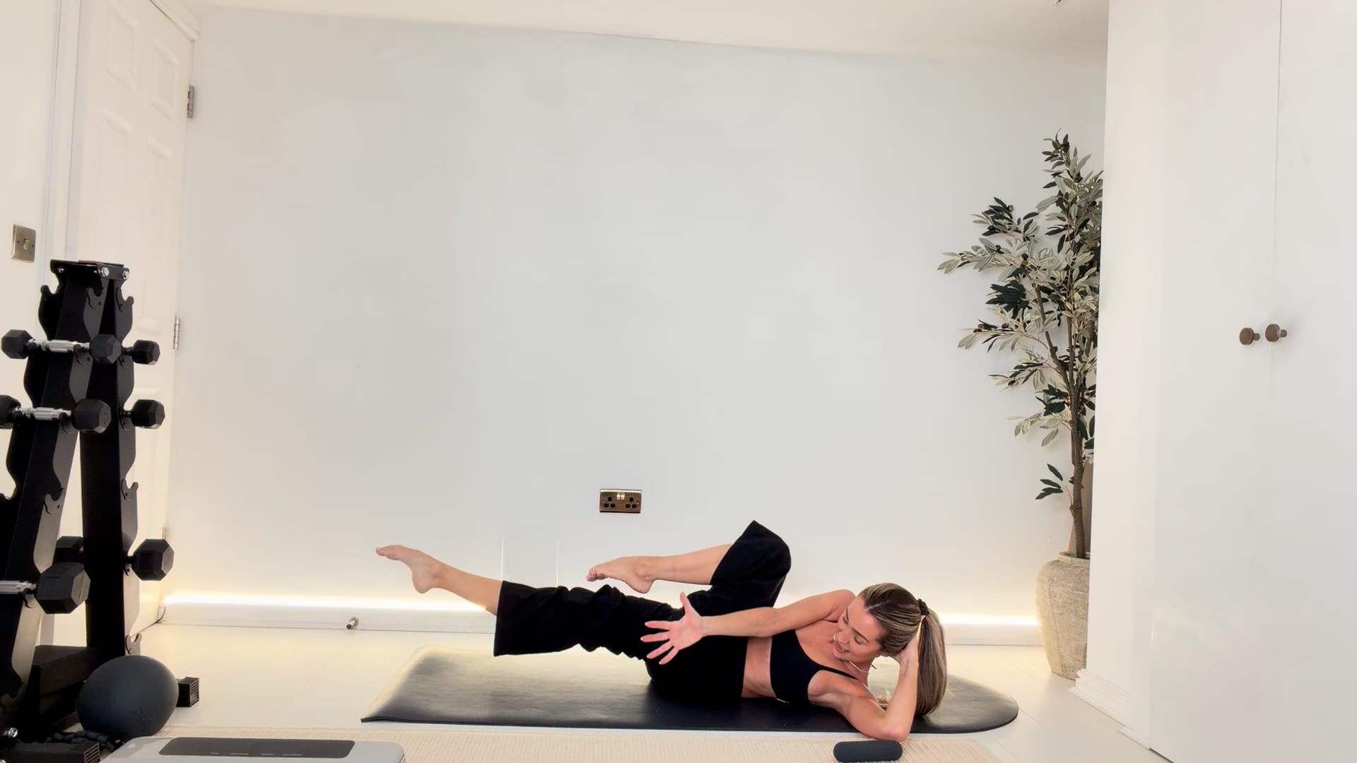 NEW 15 min Express Core & Arms with hand weights