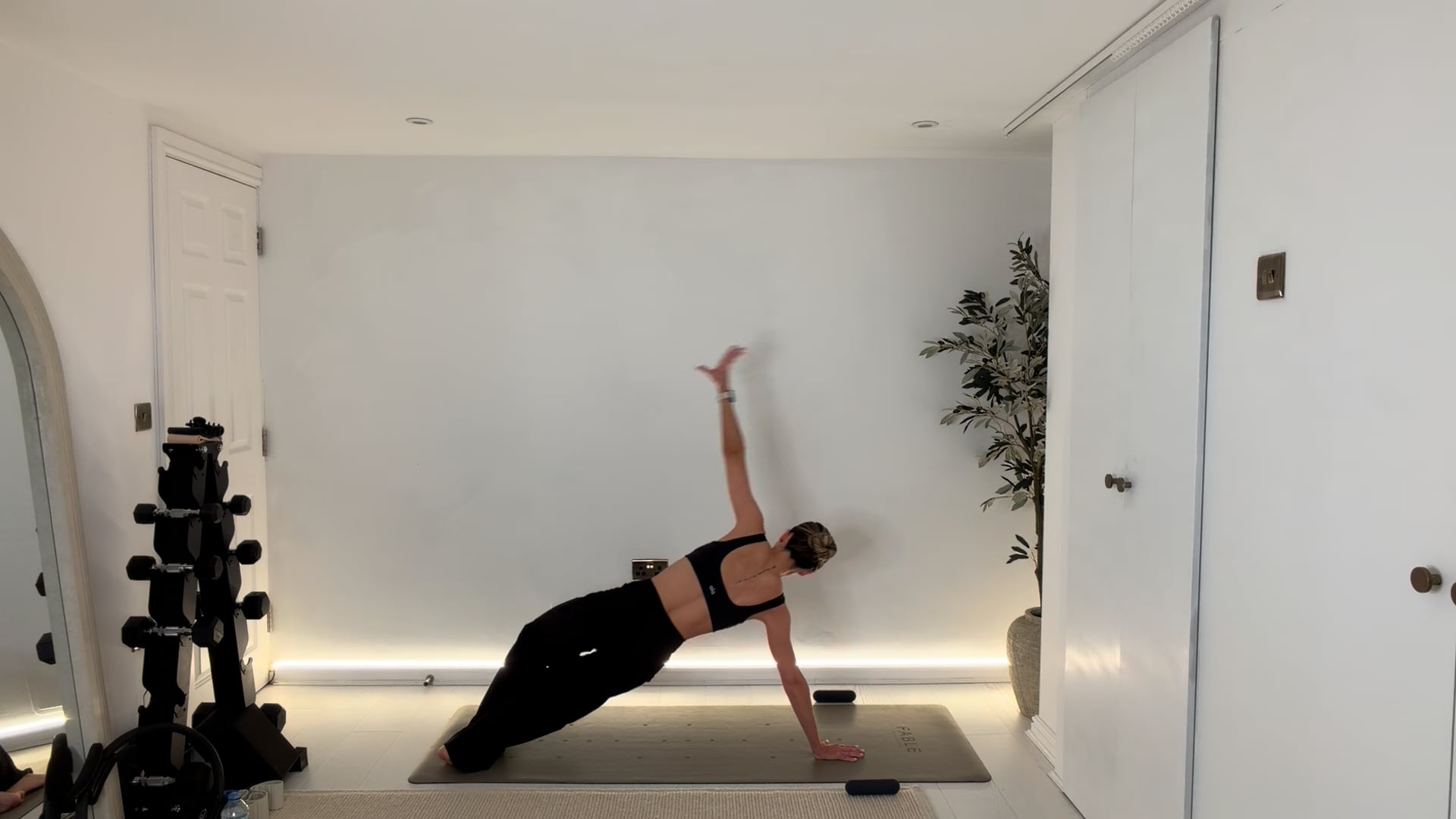 20 min glow & go upper body class with hand weights