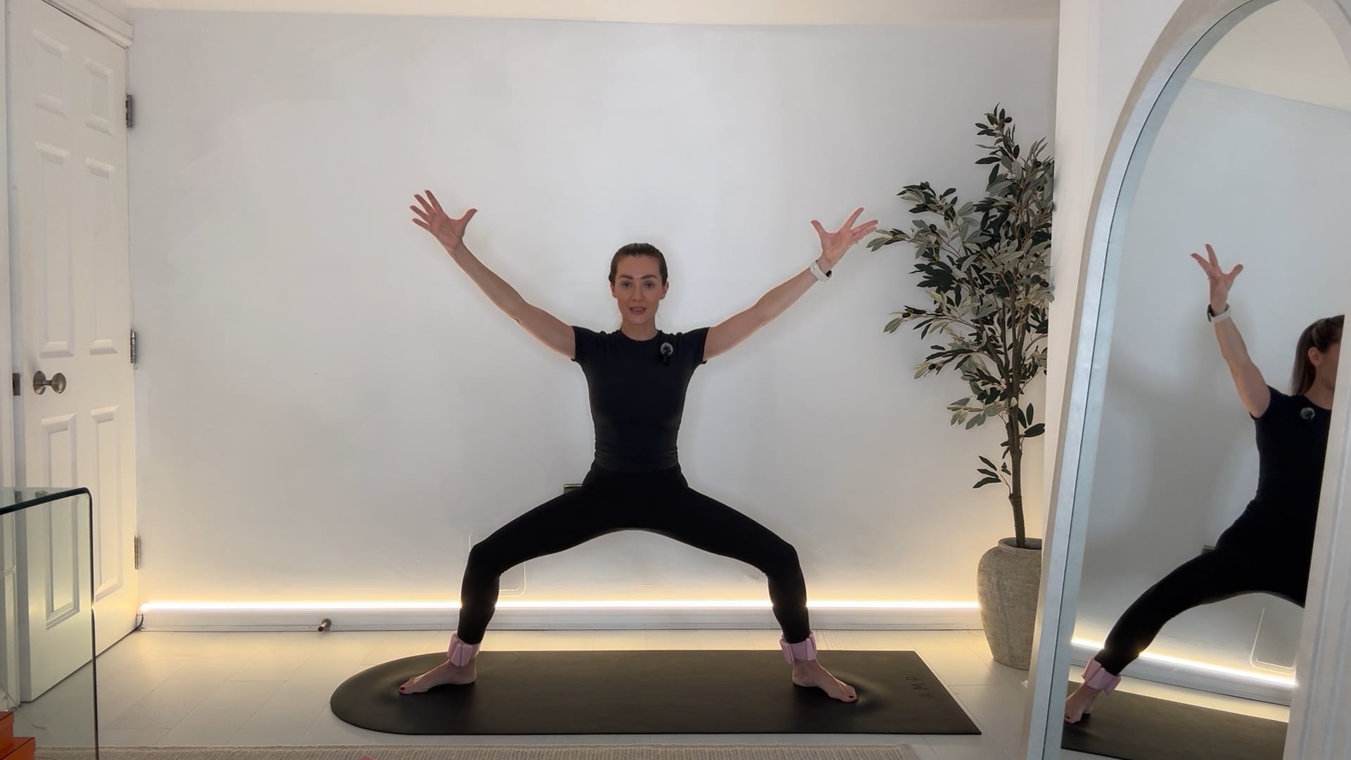 15 min Spicy Lower Body with band & ankle weights