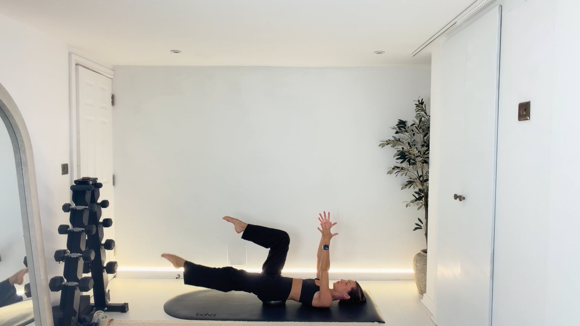 NEW 10 min Anywhere Core Sculpt & De-bloat with Optional Ball