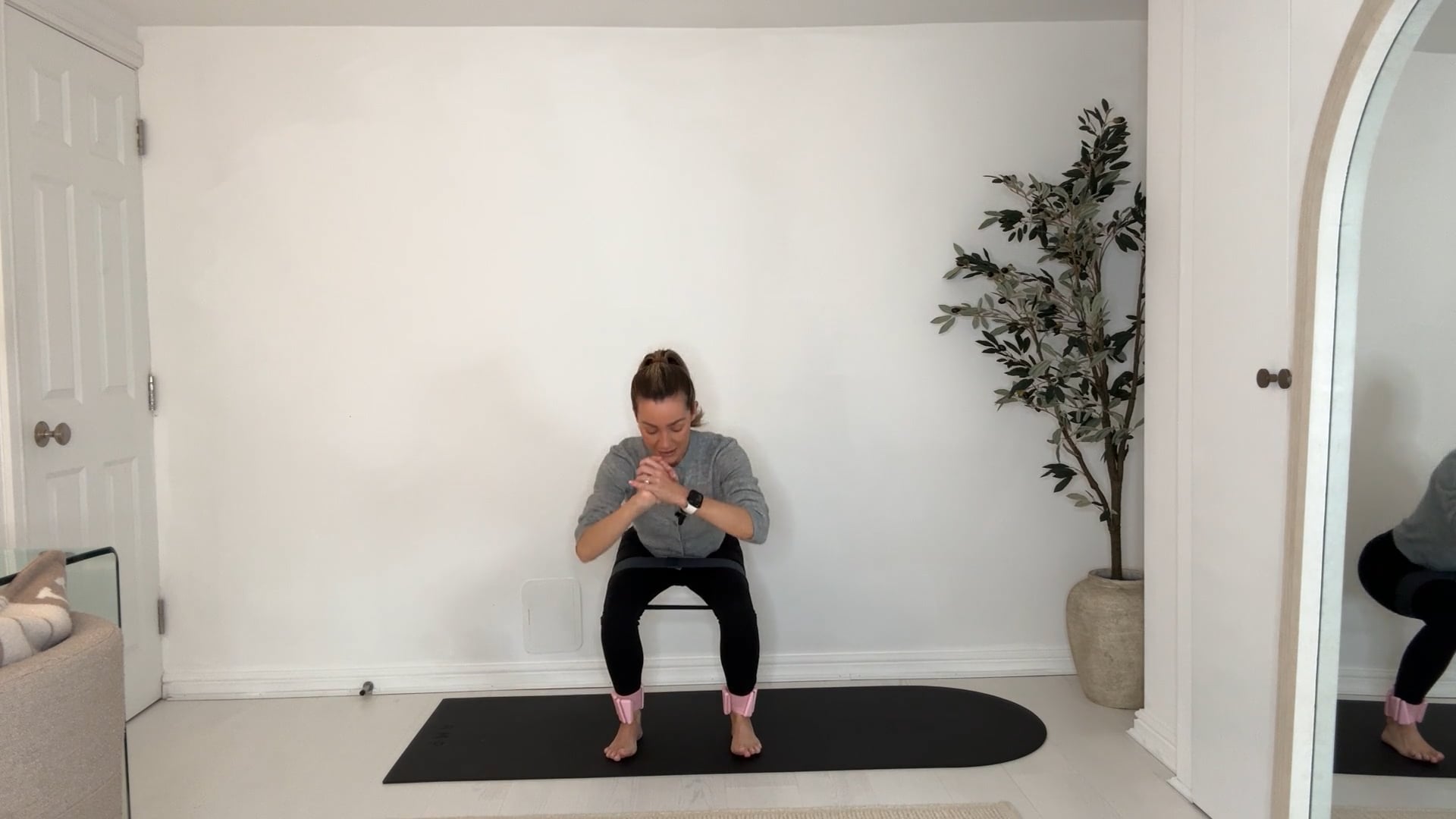 15 min Glow & Go Class with band & ankle weights